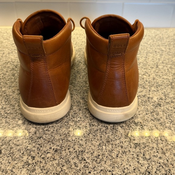 Cole Haan Men's Tan Leather Chukka Boots Size 10 - Picture 3 of 7